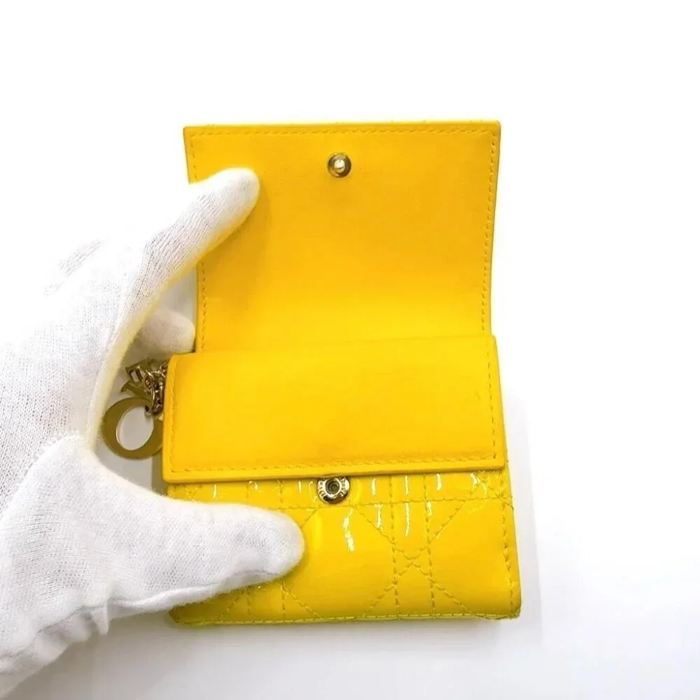 ❤️Christian Dior Lady Dior Lotus Cannage Patent Leather Yellow Bifold Wallet❤️
